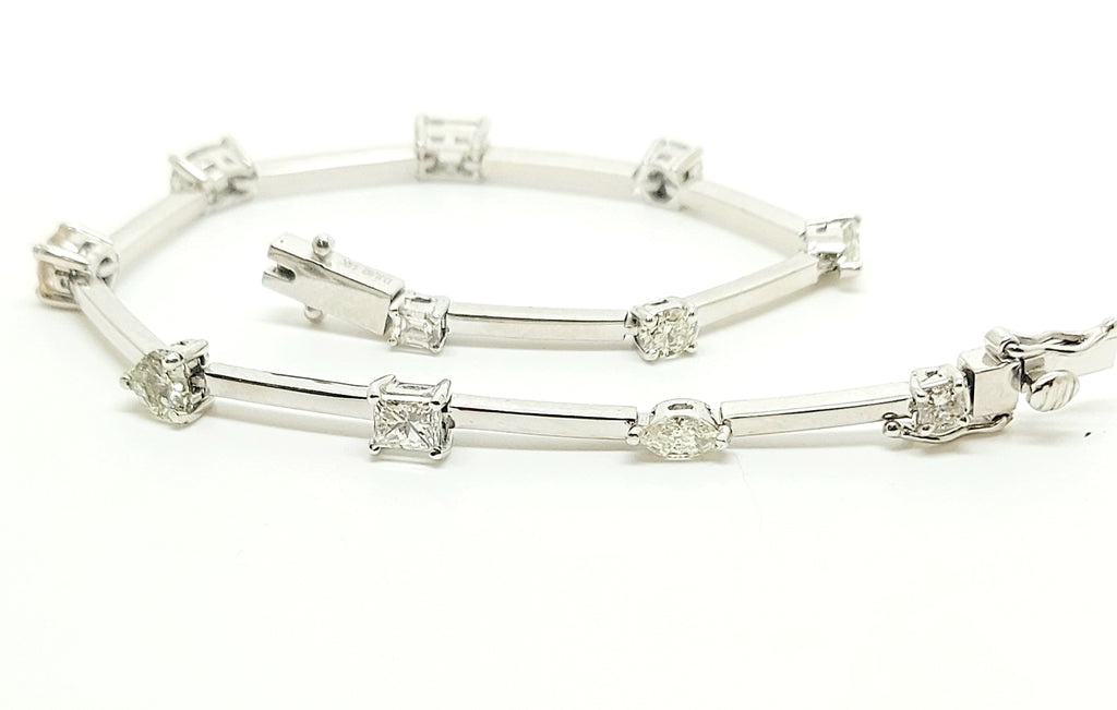 Diamonds Bracelet in Alternating Cuts AD No: 2830