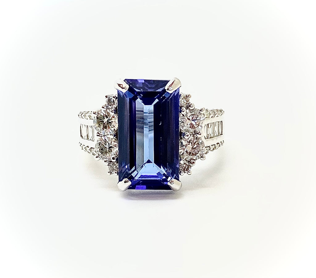 Extraordinary Collection: Tanzanite And Diamond Ring In 14k White Gold(AD NO 2792)