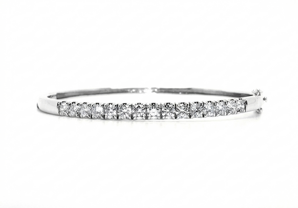 3.00CT Diamond Bangle/ Item code :BNG4